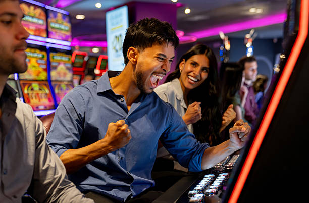Casino Hold'em tutorial video explaining game flow and decision strategy Casino Hold'em tutorial video explaining game flow and decision strategy