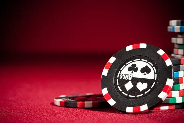 Switching between demo and real-money mode in a slot game